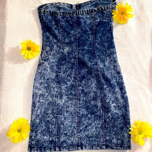 Stretch Acid Wash Denim Strapless Sweetheart Dress - Picture 4 of 4